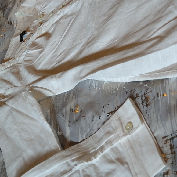 SIZE SMALL: TALBOTS WHITE TOP - Picture 3 of 4